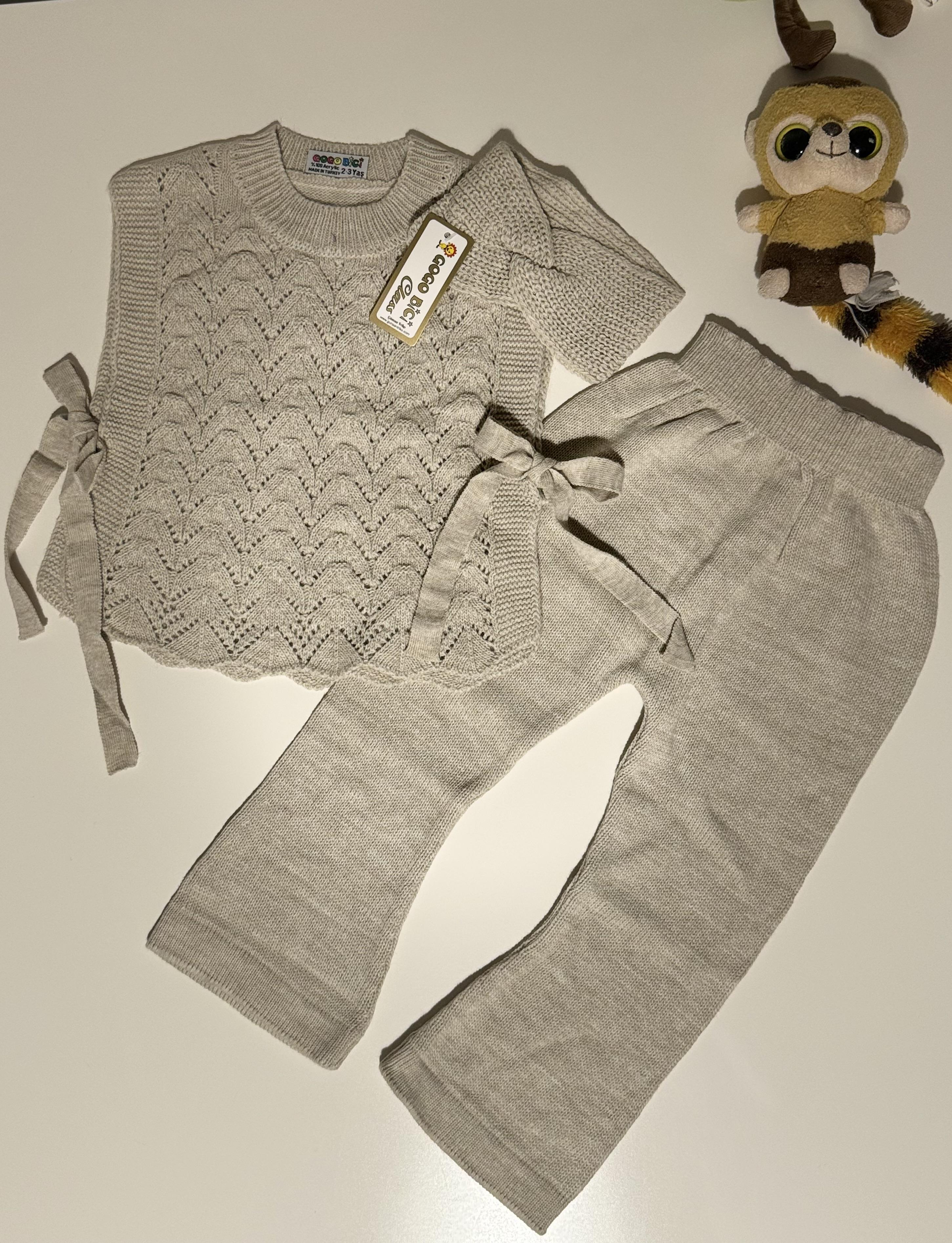 Kız bebek üçlü triko takım